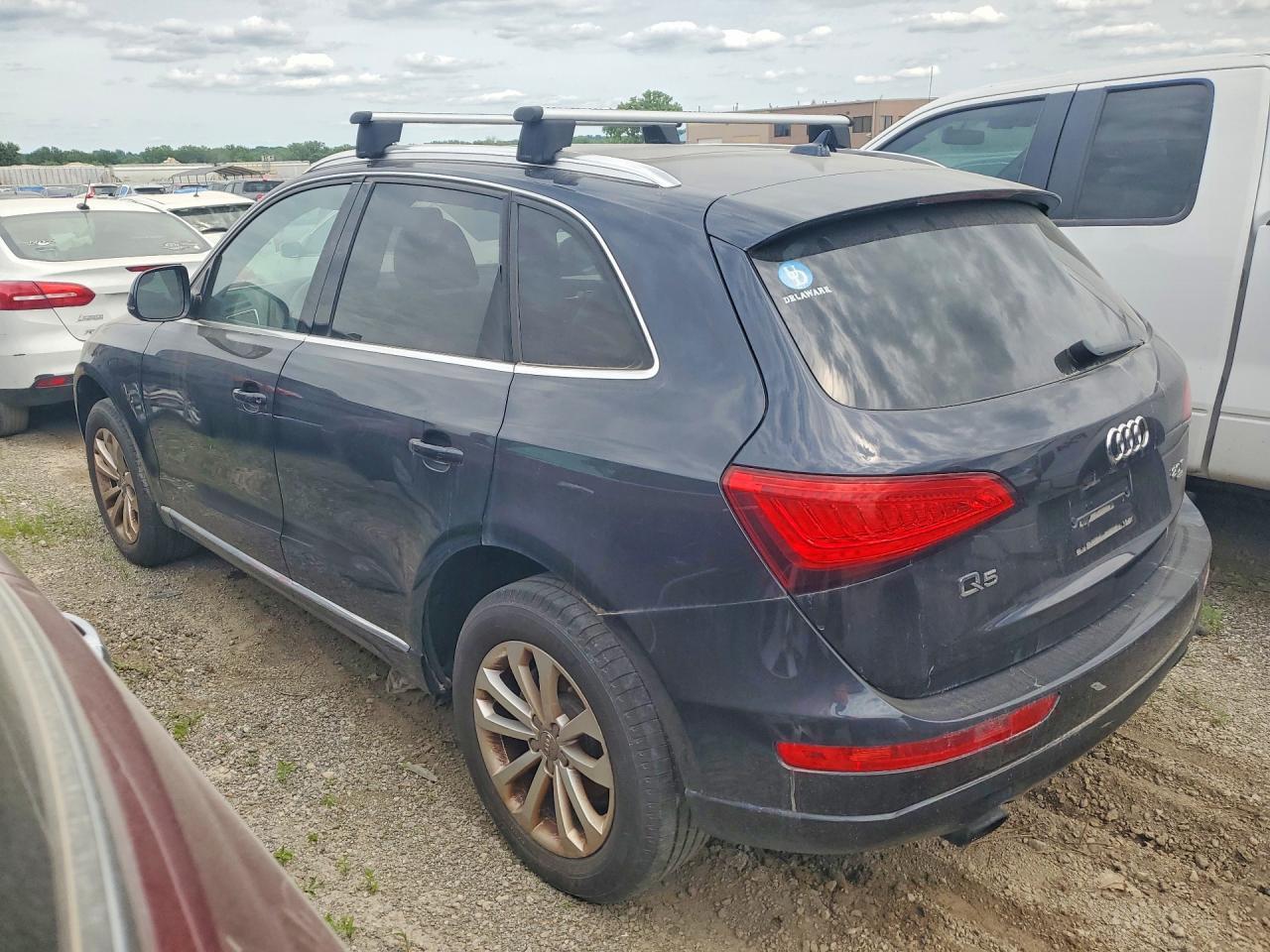 2014 Audi Q5 Premium - Image 2
