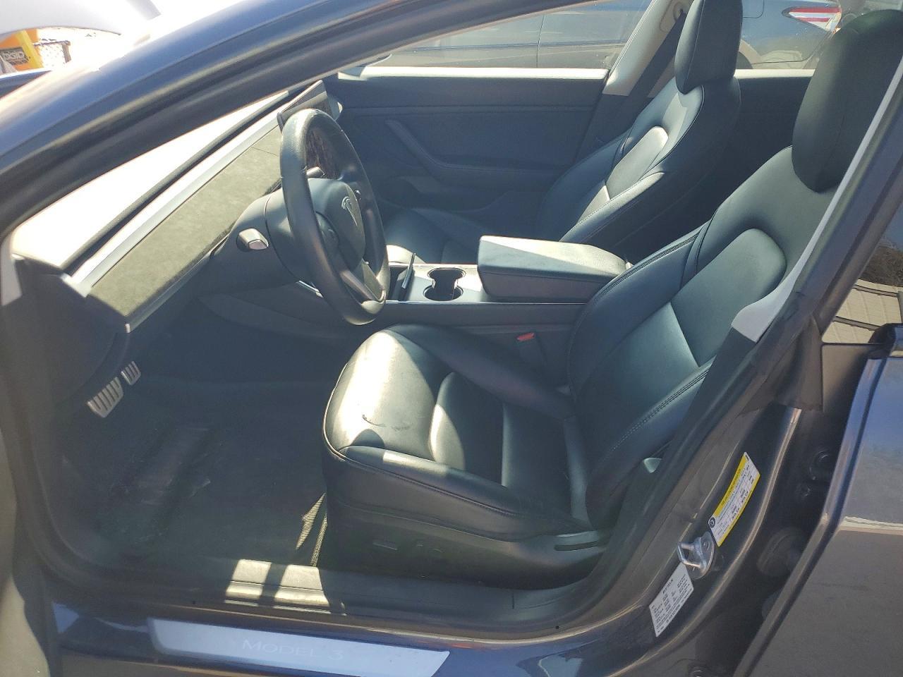2020 Tesla Model 3 - Фото 7