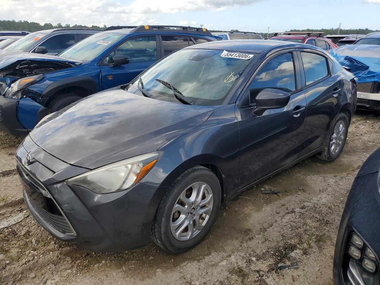 2017 Toyota Yaris Ia Base