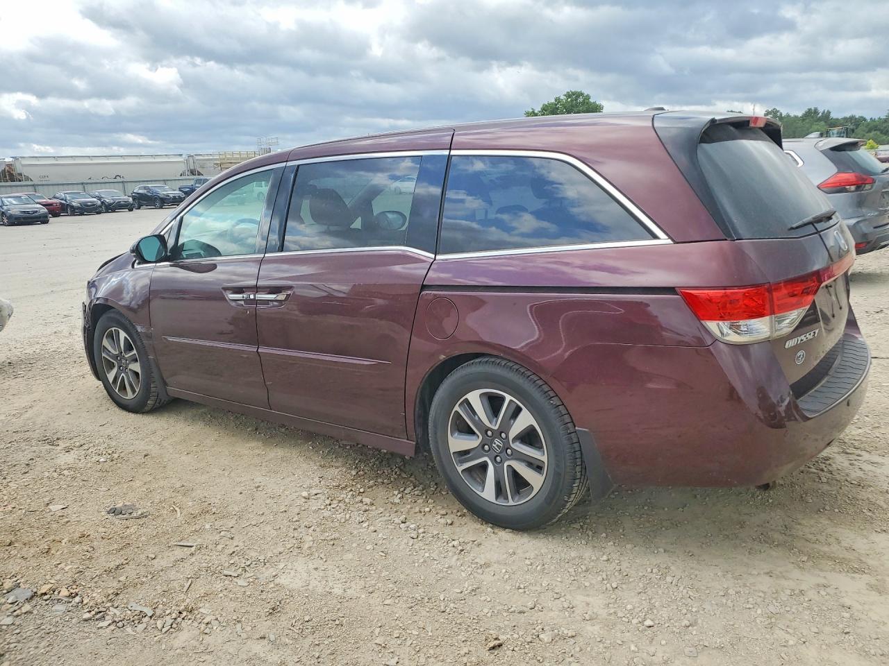 2014 Honda Odyssey Touring - Image 2