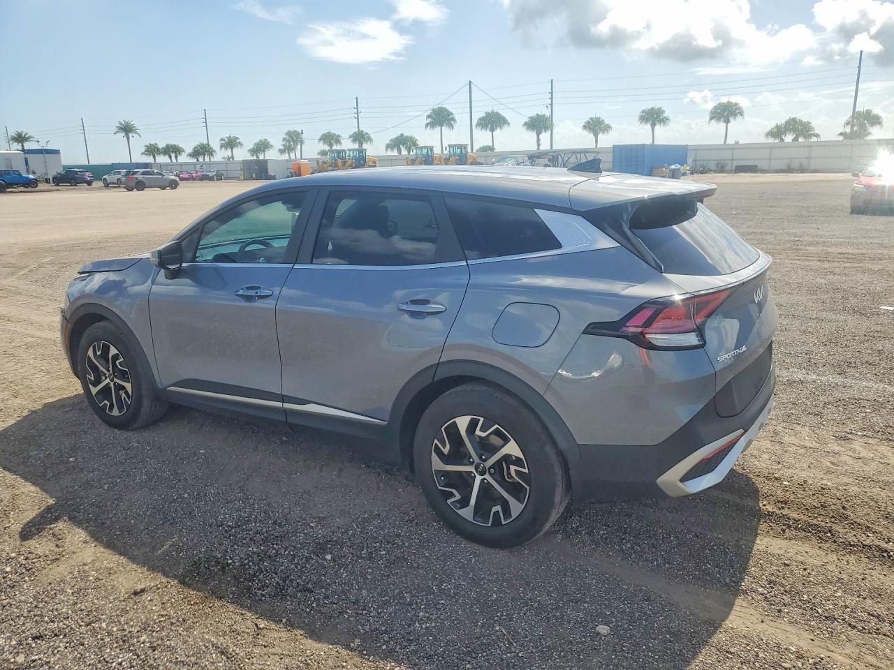 2024 Kia Sportage Ex - Image 2