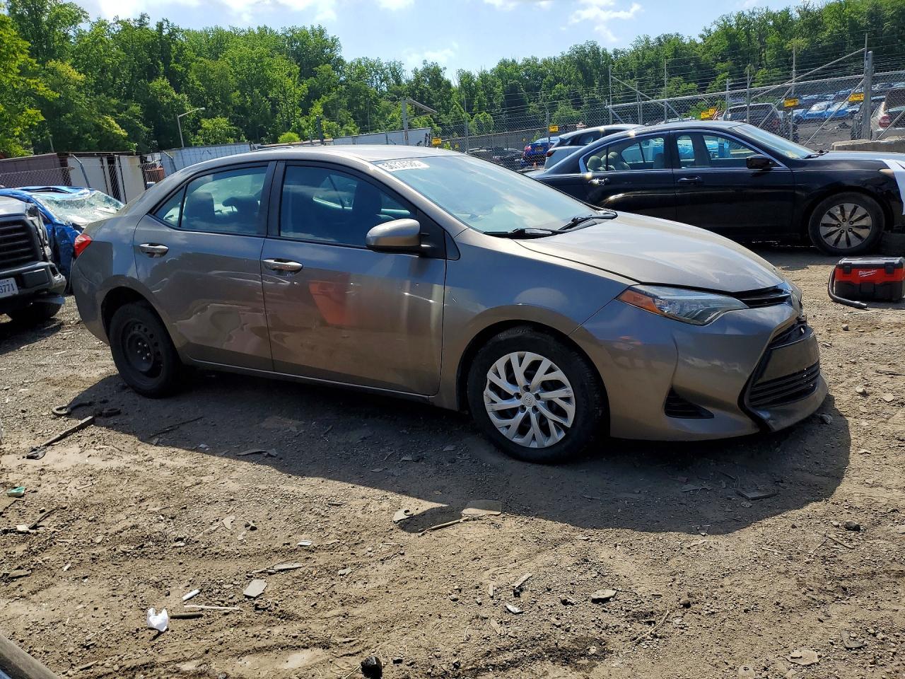 2017 Toyota Corolla Le - Image 4
