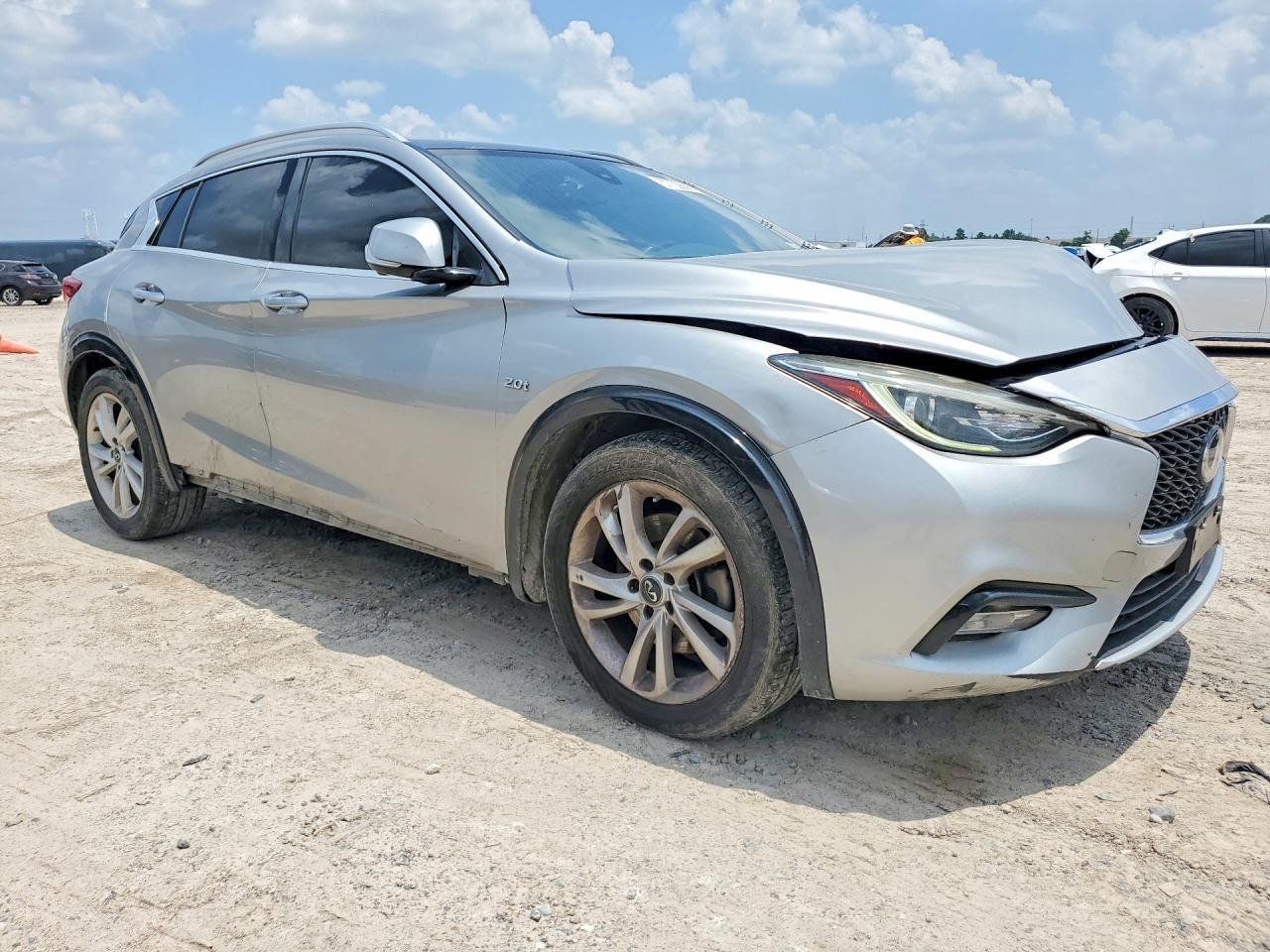 2017 Infiniti Qx30 Premium - Фото 4