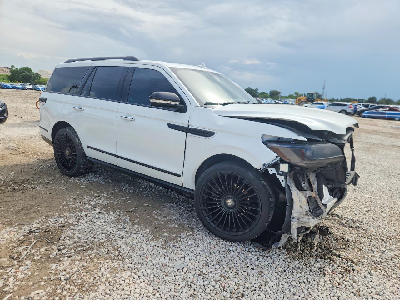 2024 Lincoln Navigator Reserve - Фото 4