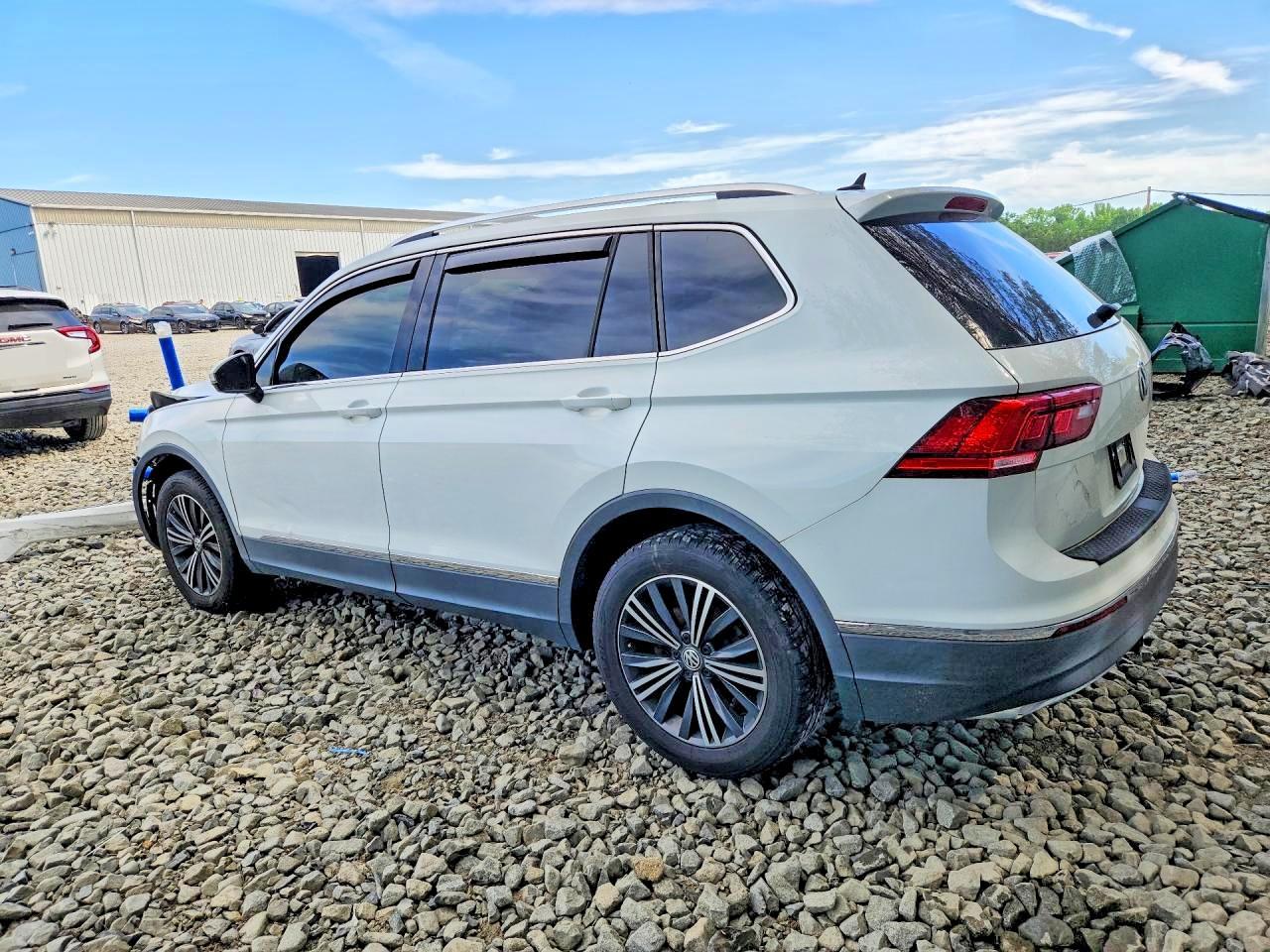 2018 Volkswagen Tiguan Se - Фото 2