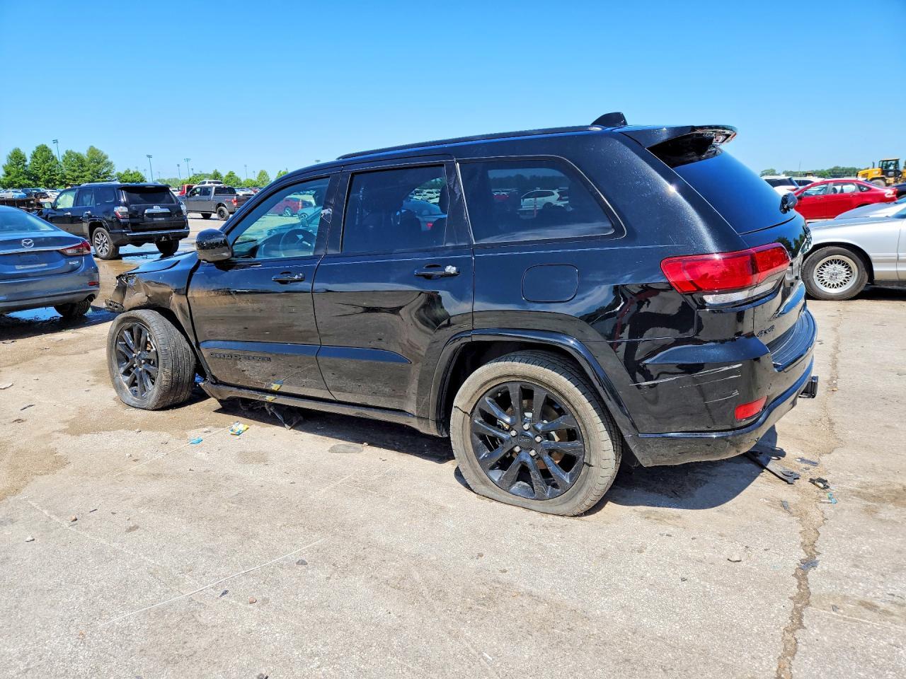 2018 Jeep Grand Cherokee Laredo - Фото 2
