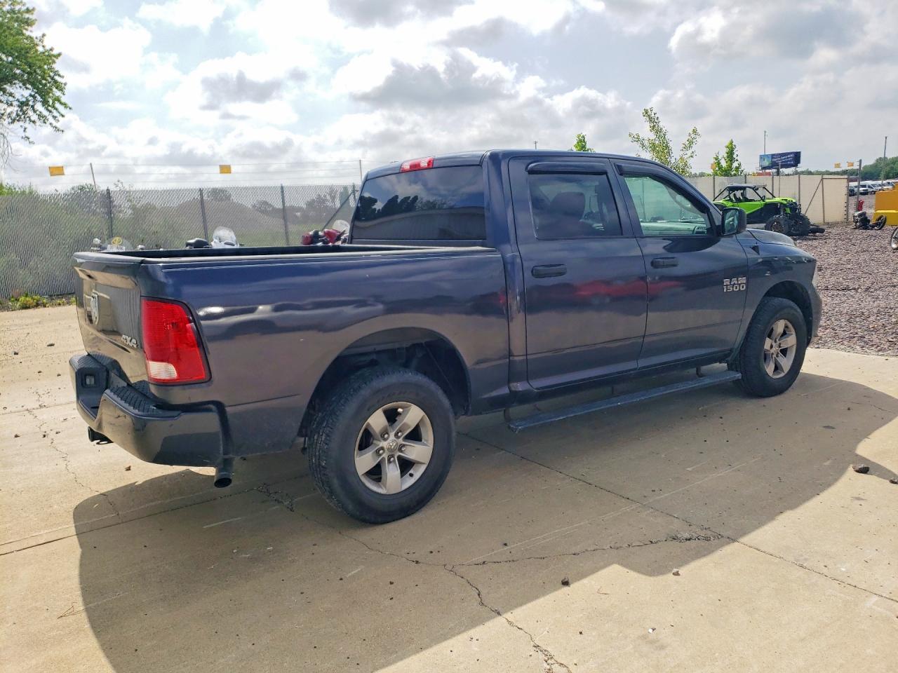 2016 Ram 1500 St - Image 3