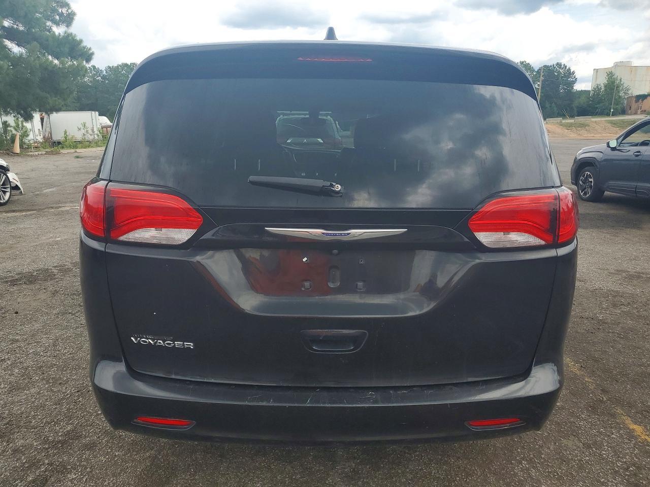 2020 Chrysler Voyager Lxi - Фото 6
