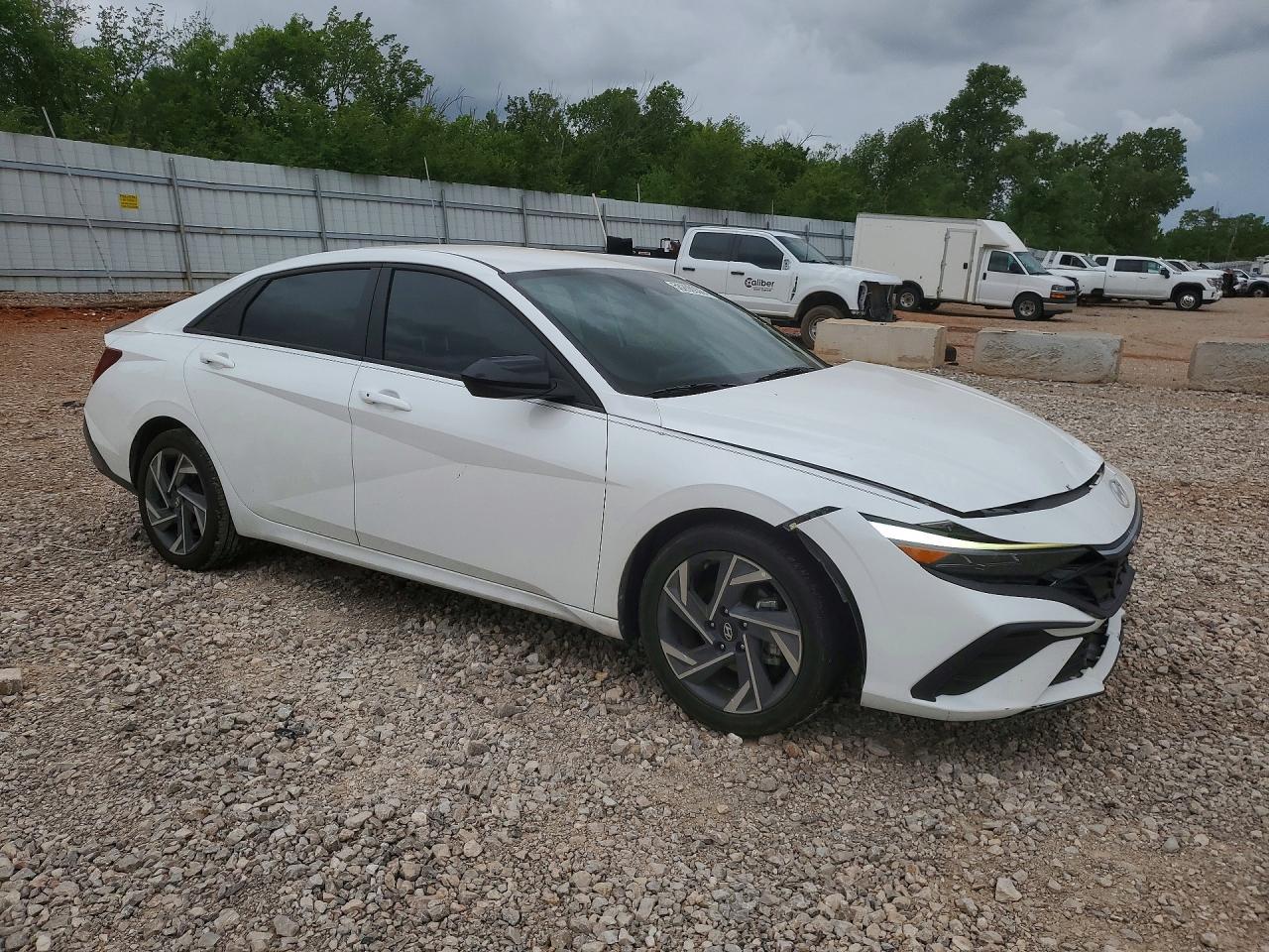 2025 Hyundai Elantra Hybrid Sel Sport - Фото 4