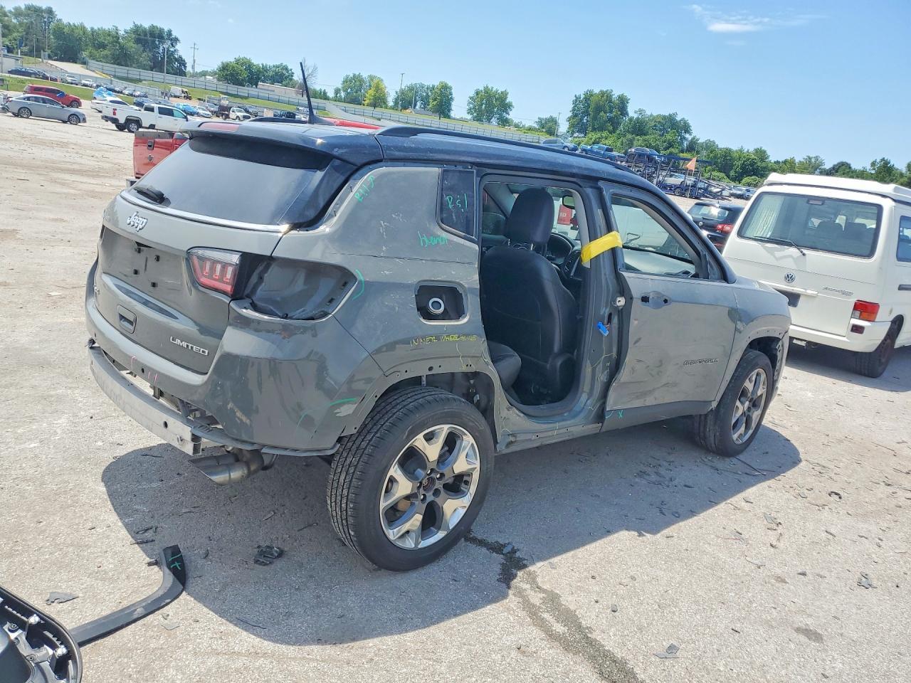 2020 Jeep Compass Limited - Фото 3