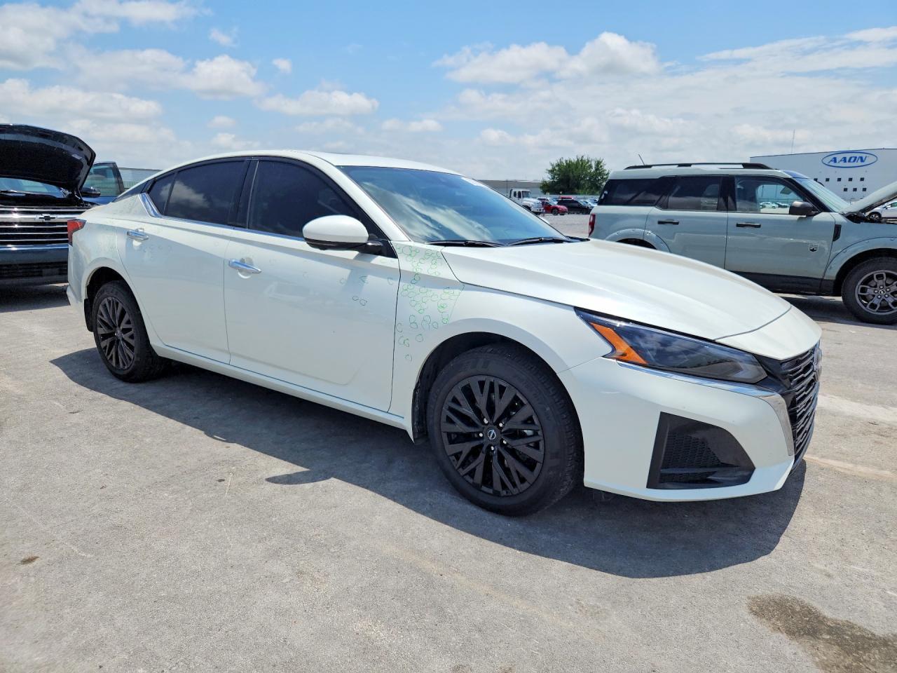 2025 Nissan Altima Sl - Фото 4