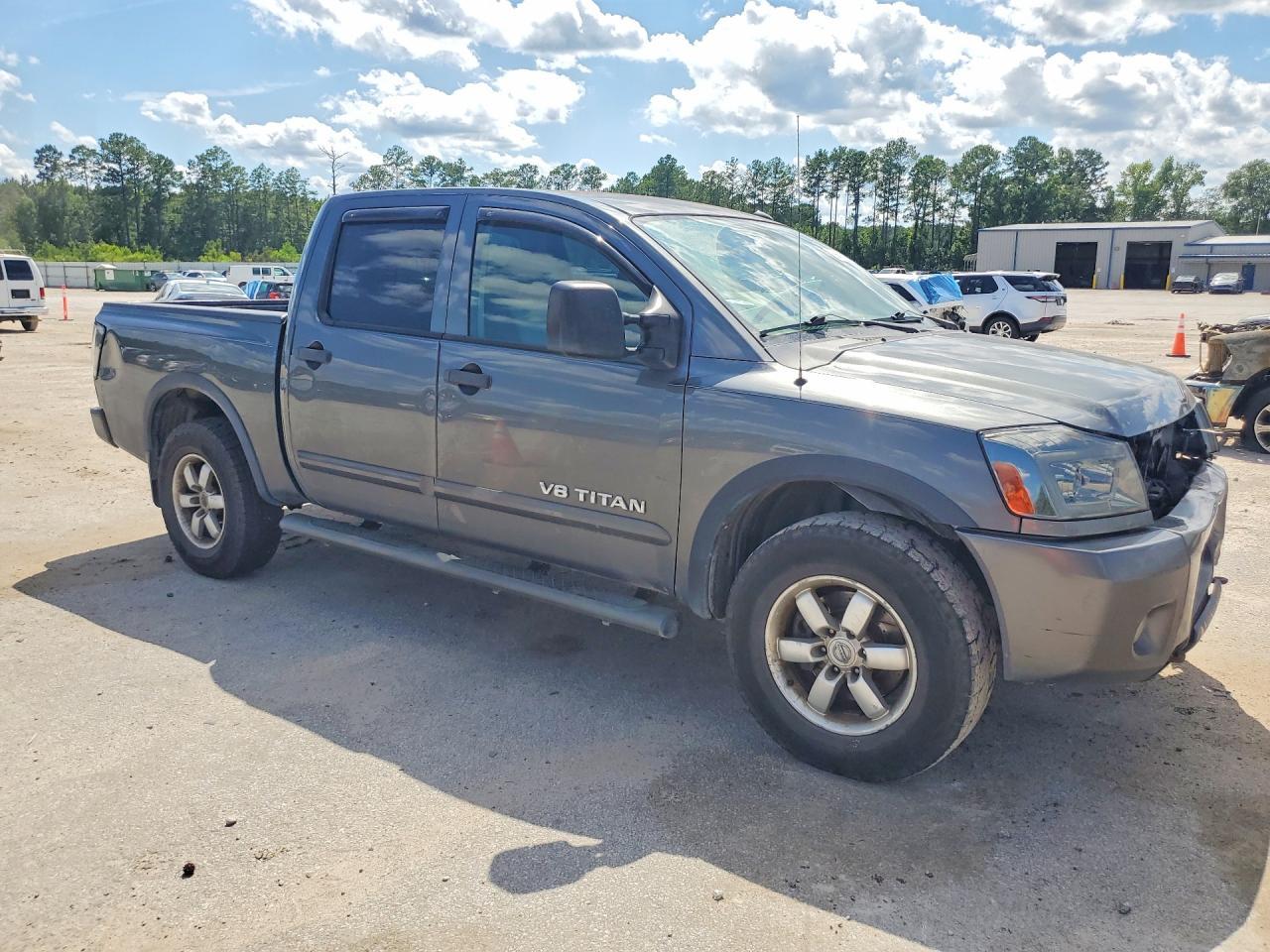 2010 Nissan Titan Se - Фото 4