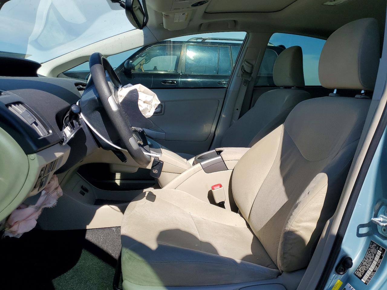 2013 Toyota Prius Three - Фото 7