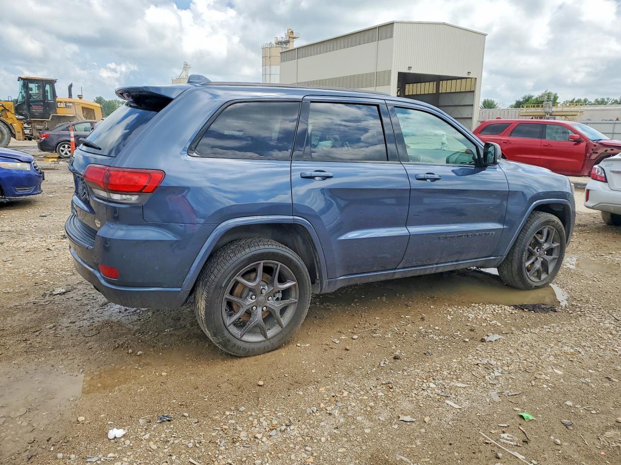2021 Jeep Grand Cherokee Limited - Image 3