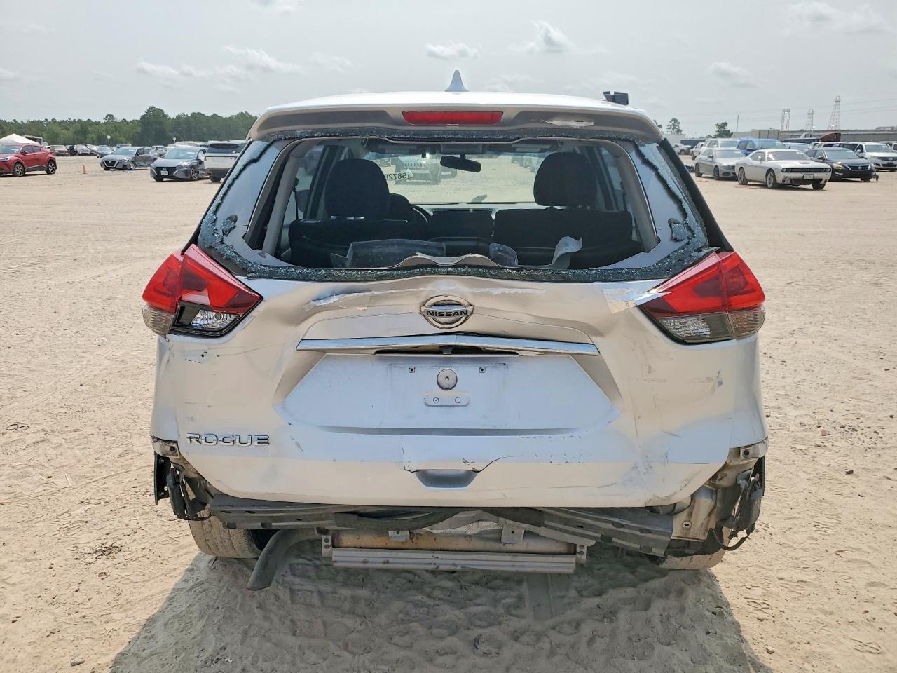 2018 Nissan Rogue S - Image 6