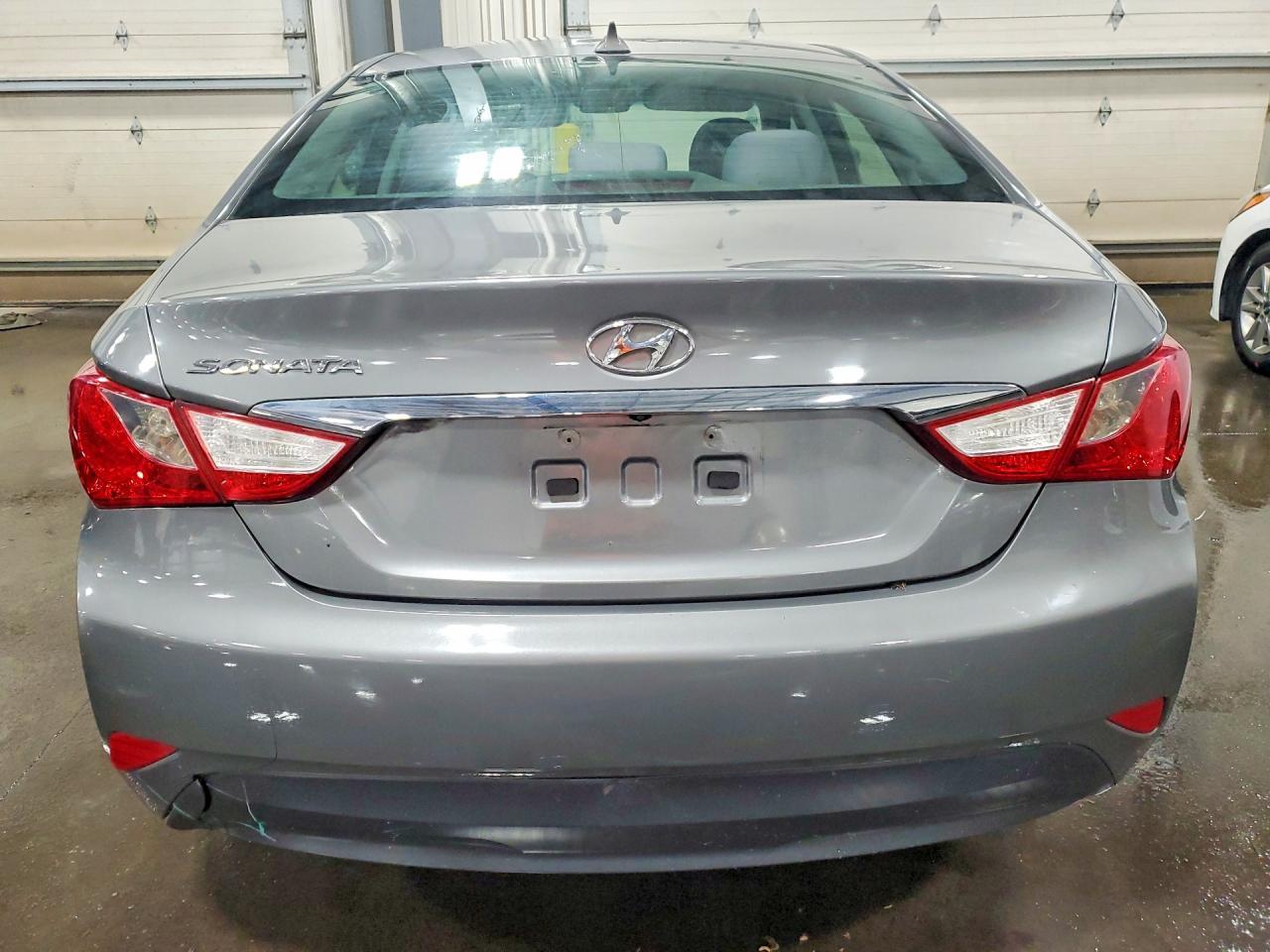 2014 Hyundai Sonata Gls - Image 6