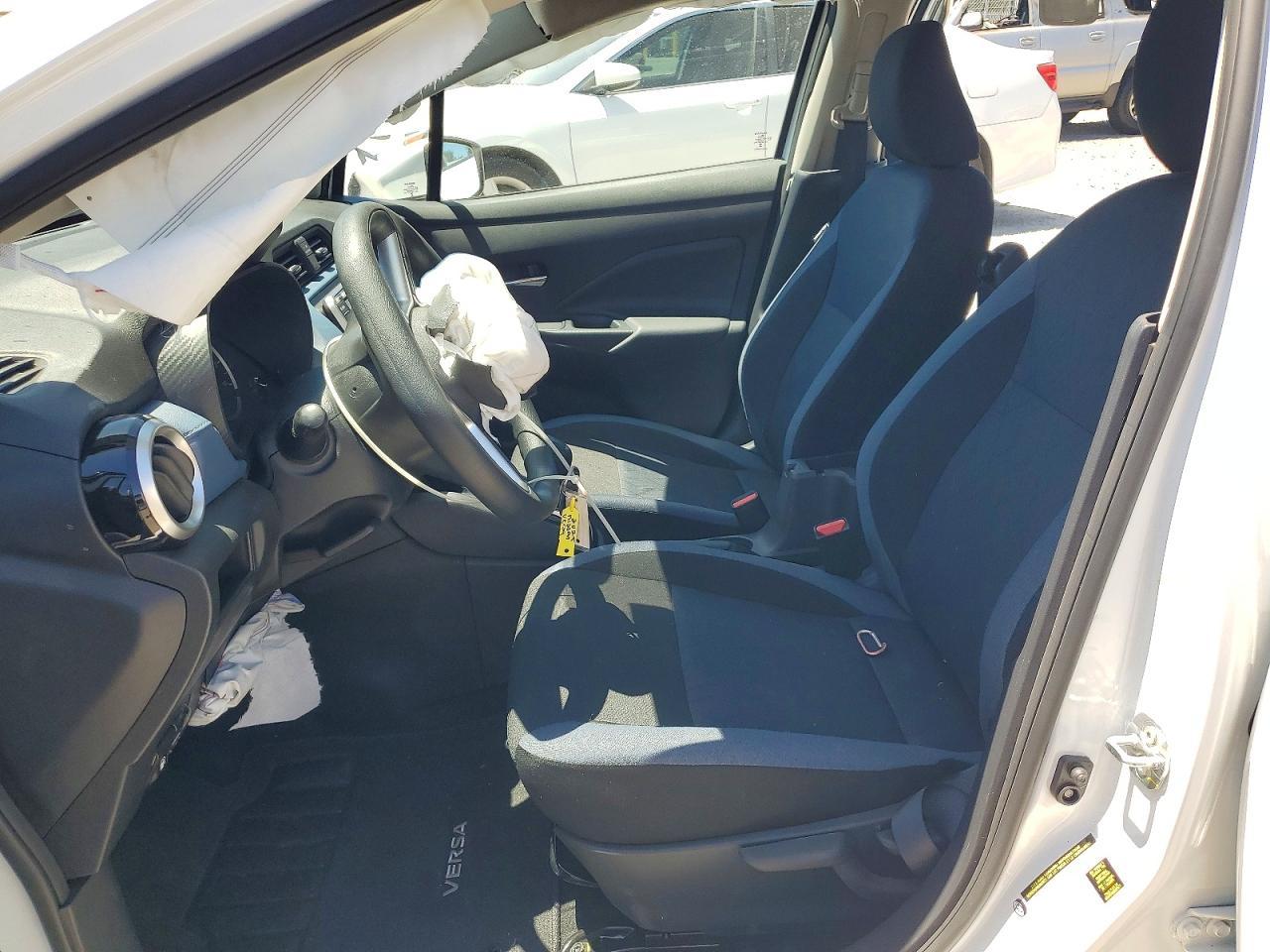 2025 Nissan Versa Sv - Image 7