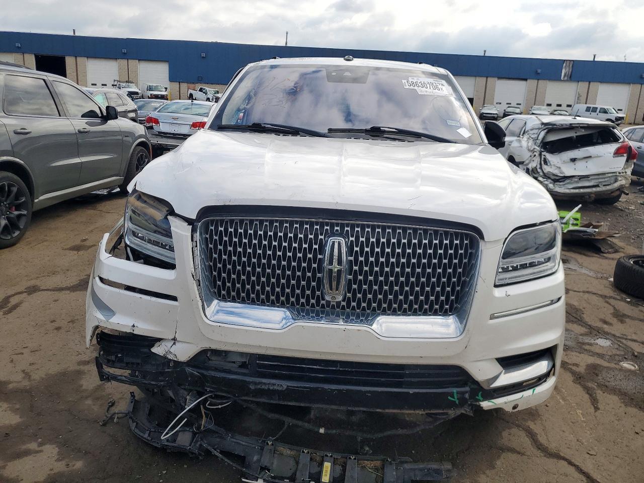 2019 Lincoln Navigator L Reserve - Image 5