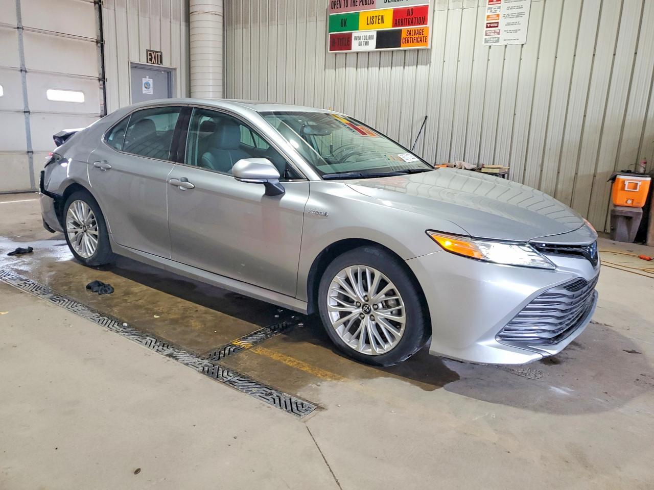 2020 Toyota Camry Xle - Image 4