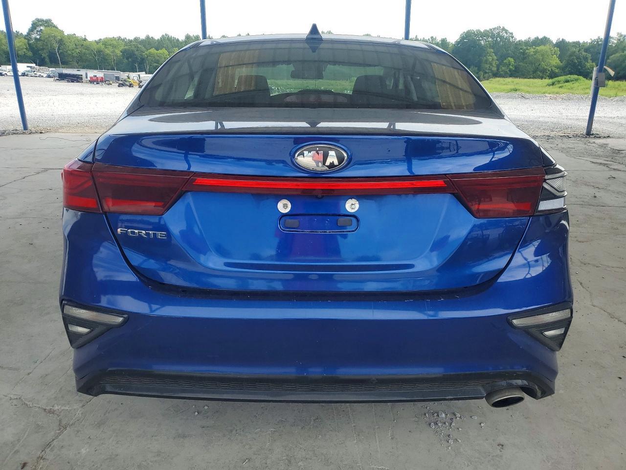 2019 Kia Forte Lxs - Image 6