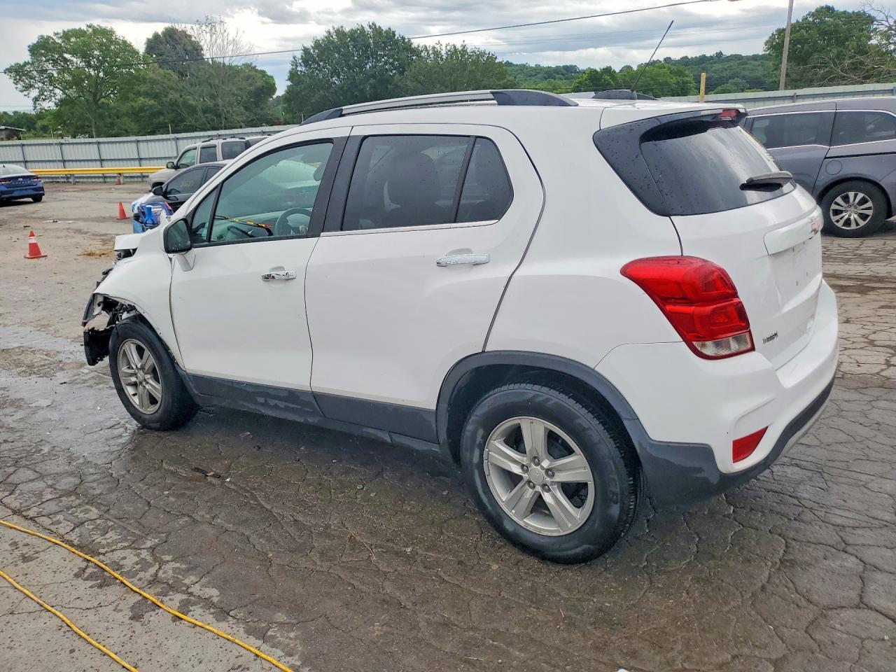 2020 Chevrolet Trax 1Lt - Фото 2