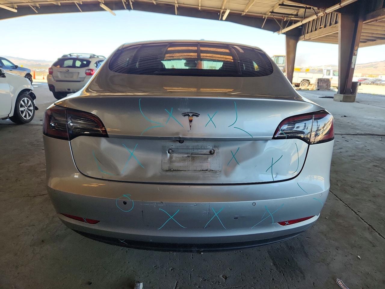 2018 Tesla Model 3 - Фото 6