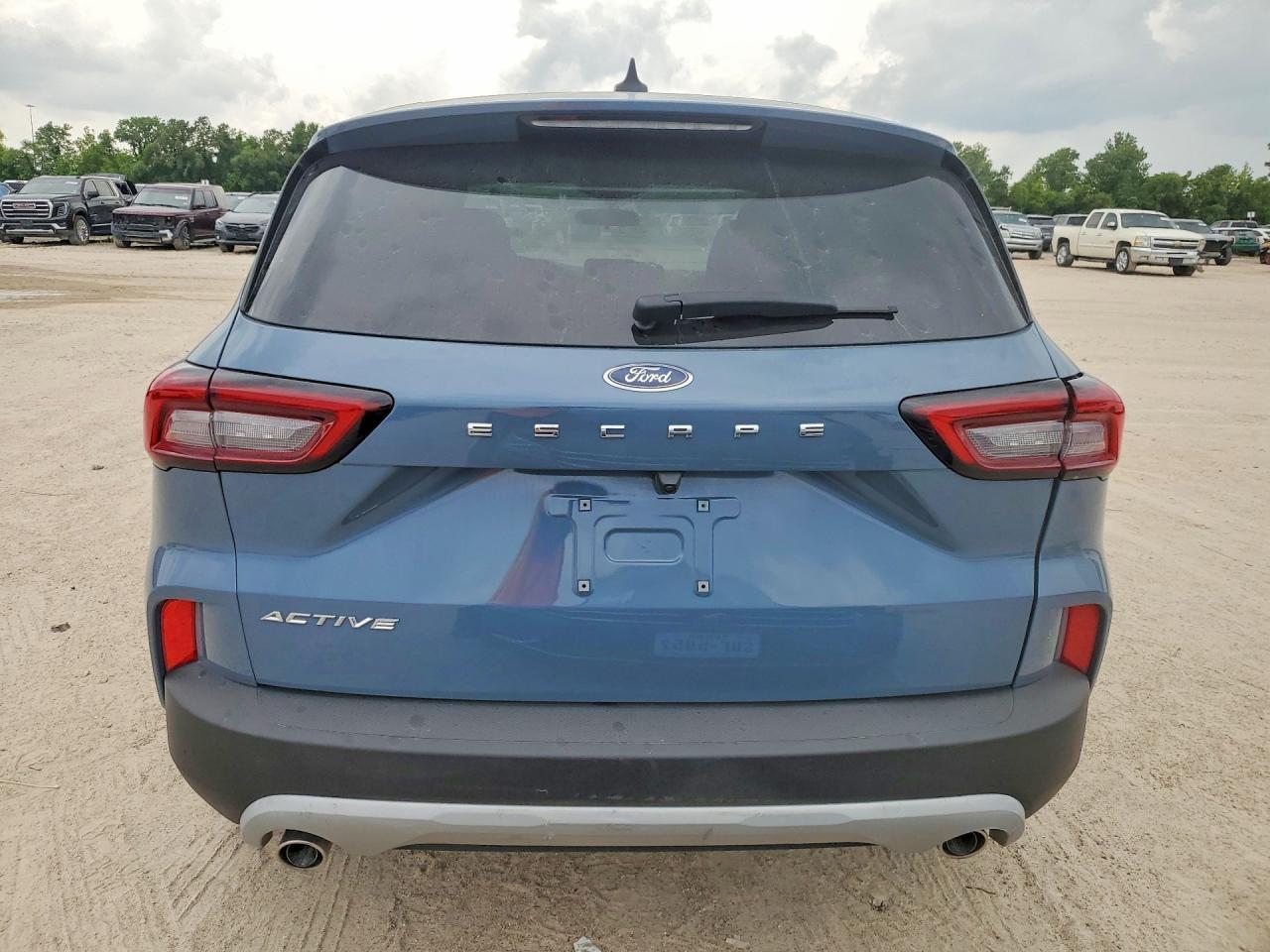2025 Ford Escape Active - Image 6