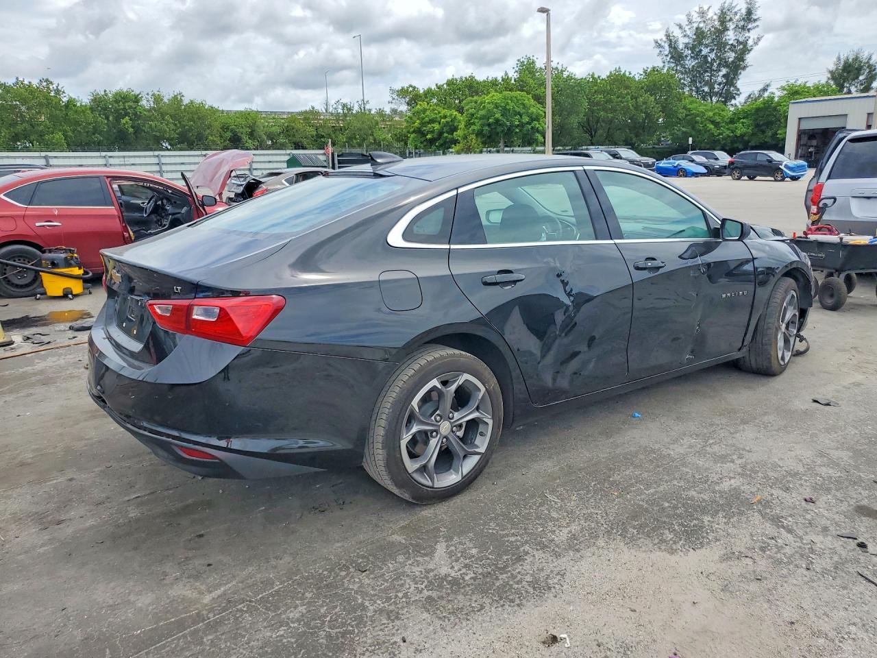 2024 Chevrolet Malibu Lt - Фото 3