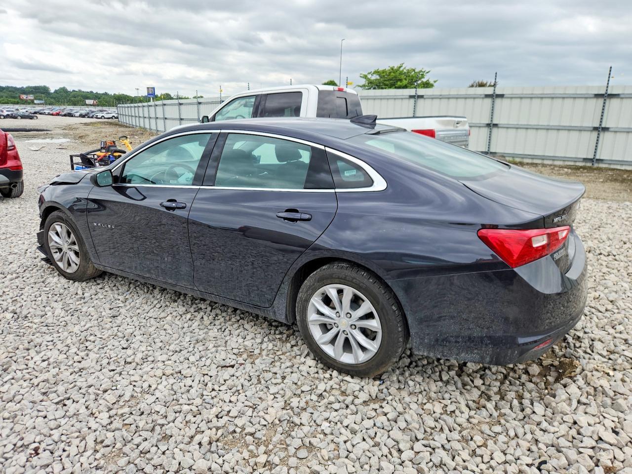 2023 Chevrolet Malibu Lt - Фото 2
