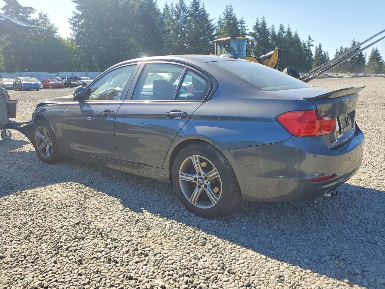 2015 BMW 328 Xi Sulev - Image 2