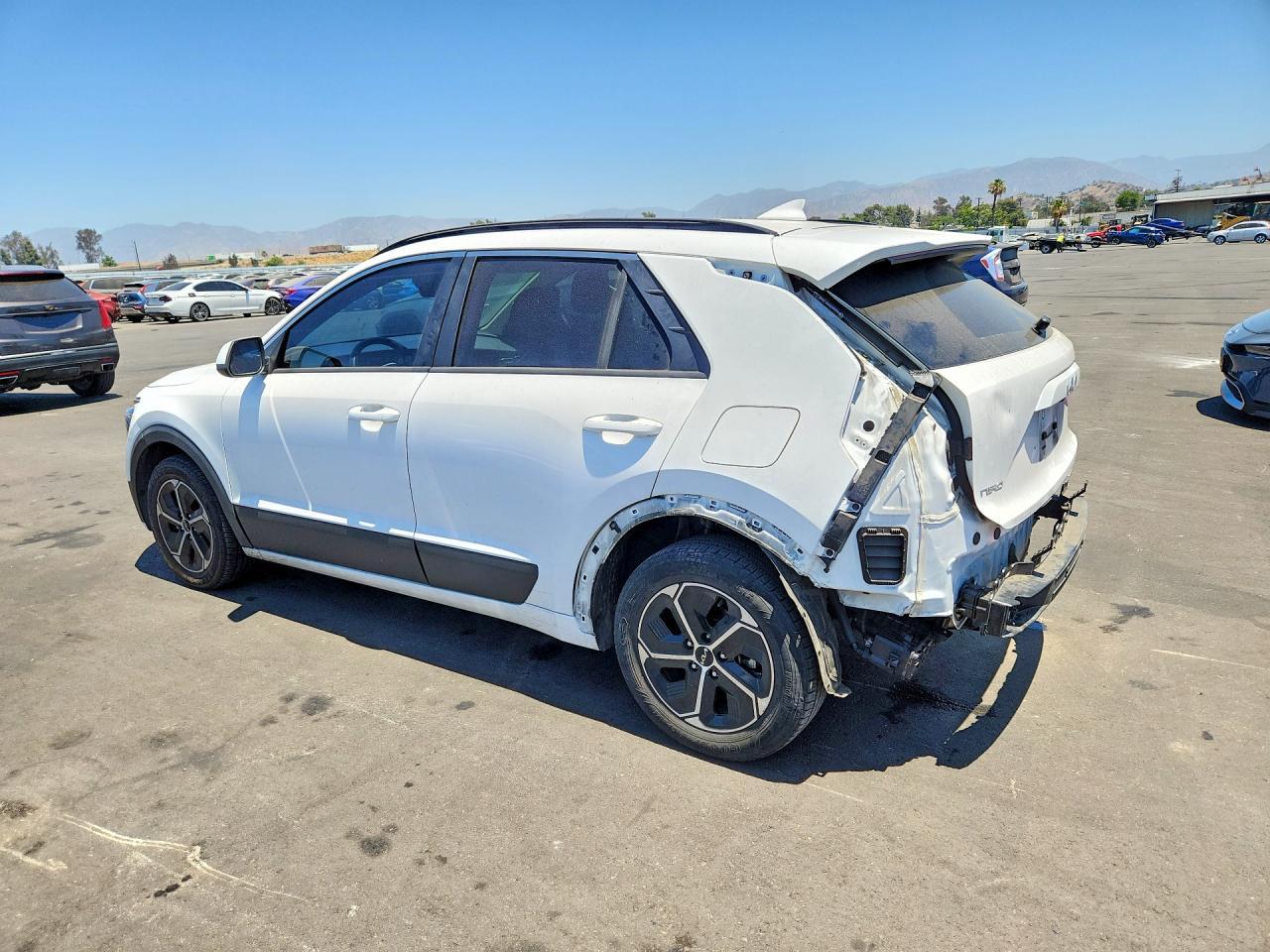 2025 Kia Niro Lx - Image 2