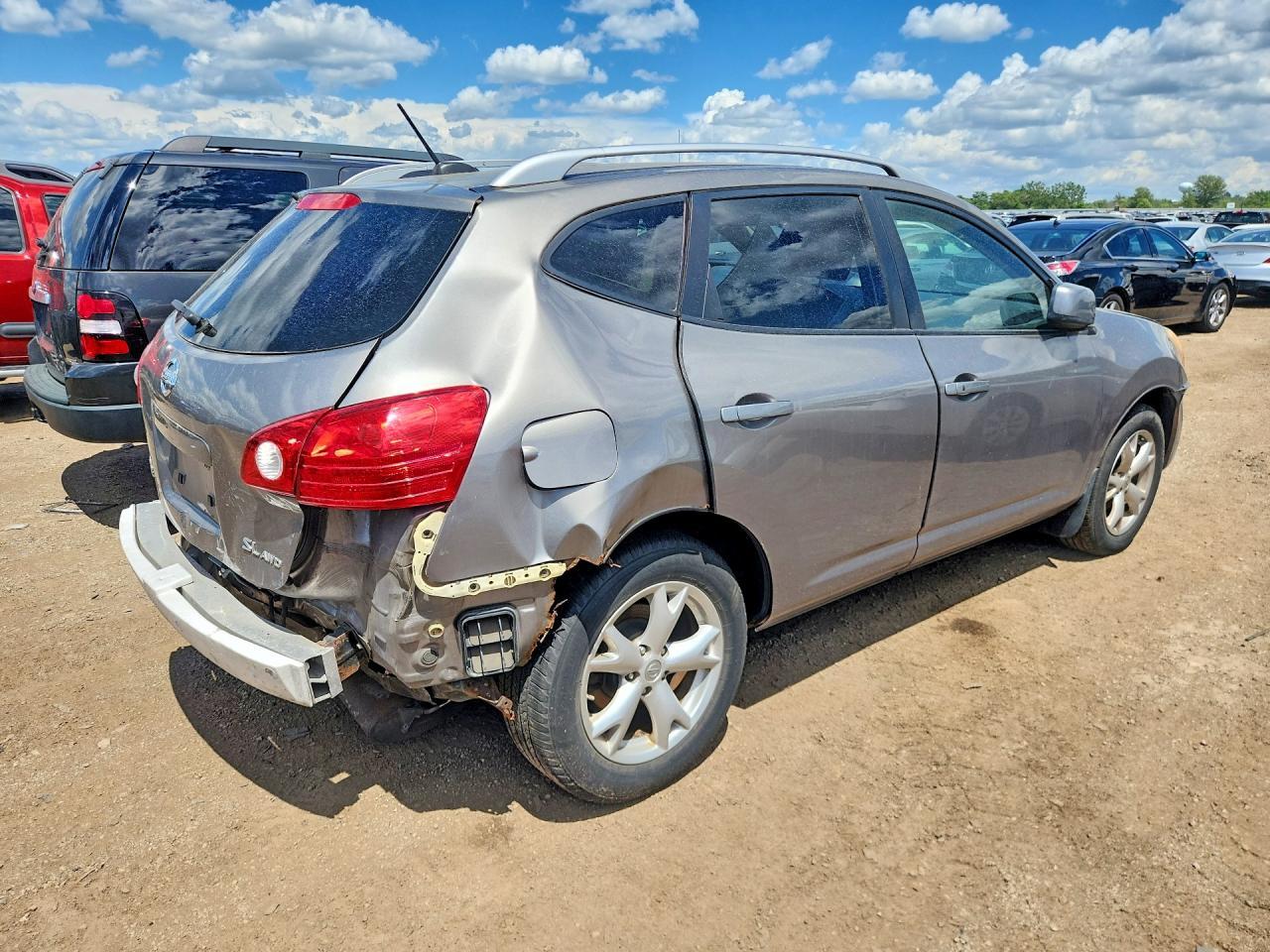 2009 Nissan Rogue S - Image 3