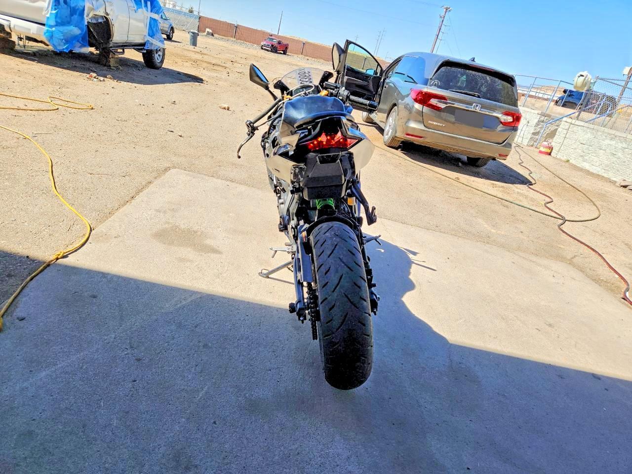 2026 Kawasaki Zx400 S - Image 4