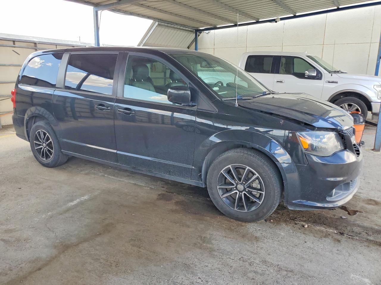 2019 Dodge Grand Caravan Sxt - Фото 4