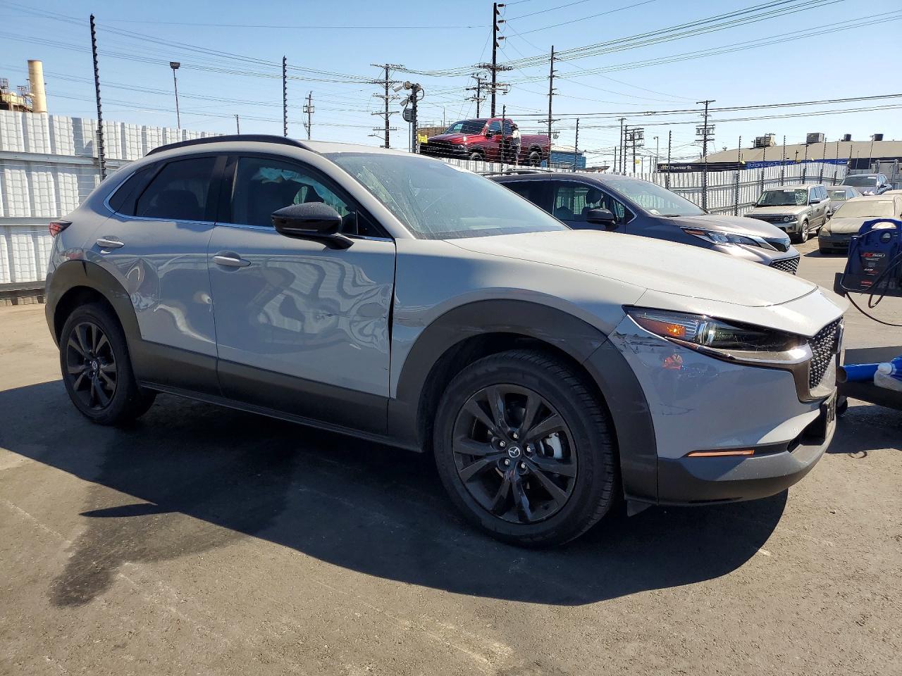 2025 Mazda Cx-30 Premium - Image 4