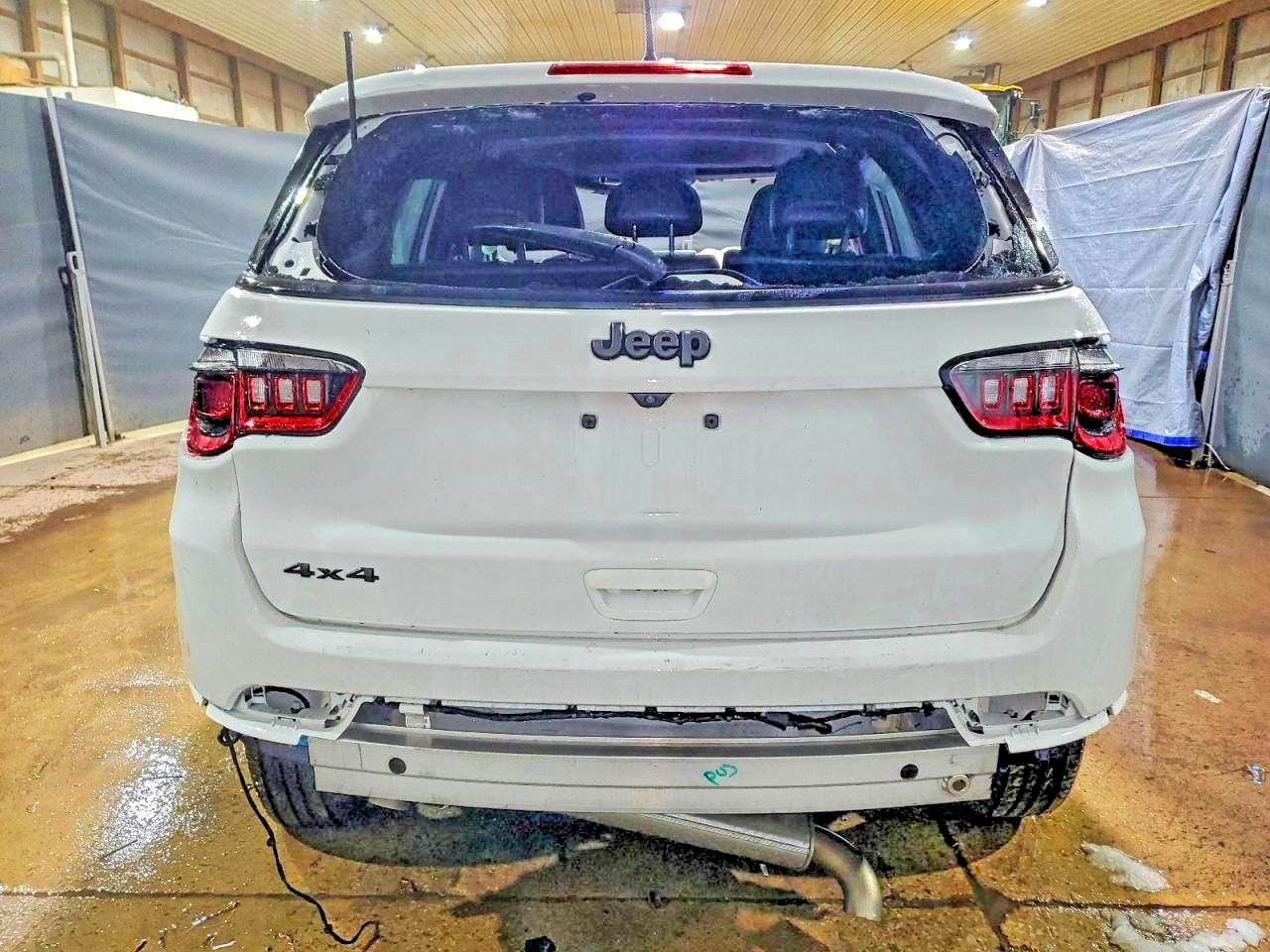 2025 Jeep Compass Latitude - Фото 6