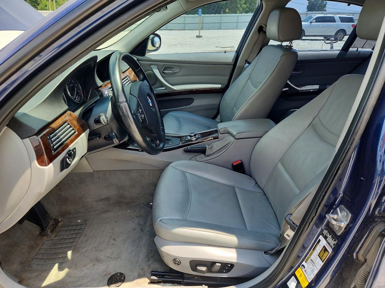 2011 BMW 328 I - Image 7