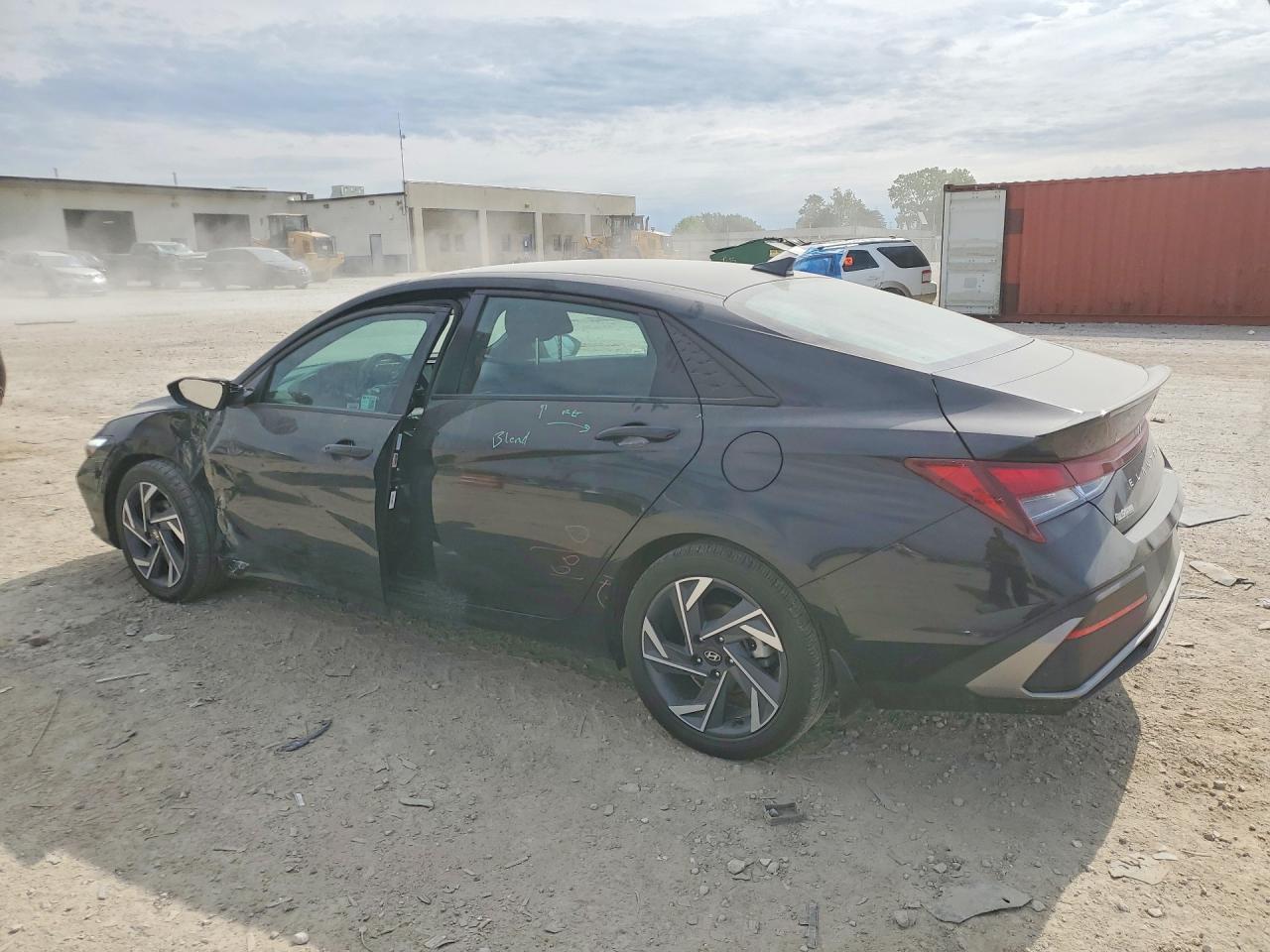 2025 Hyundai Elantra Sel Sport - Фото 2