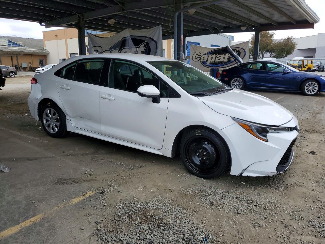 2021 Toyota Corolla Le - Image 4