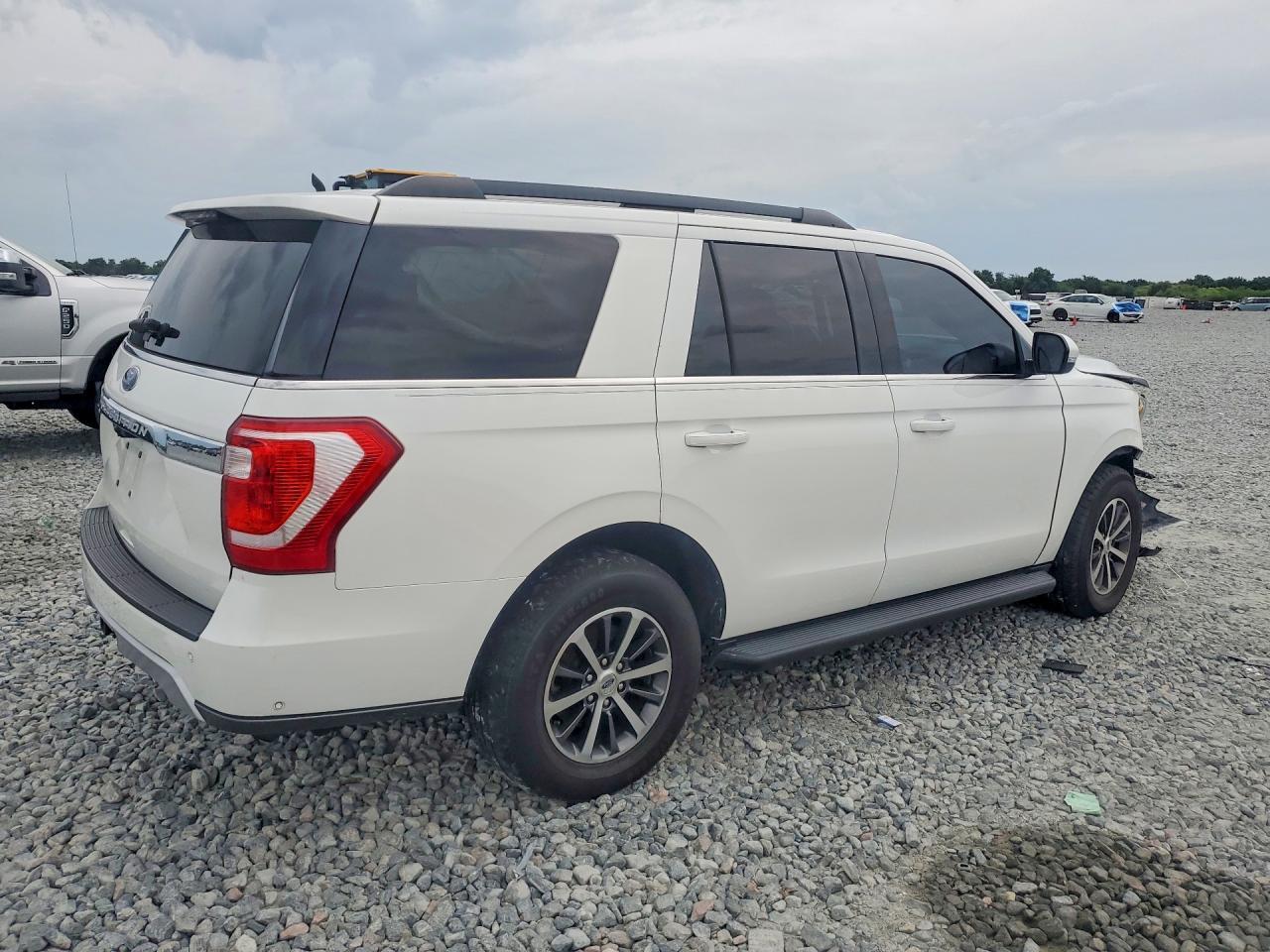 2020 Ford Expedition Xlt - Фото 3