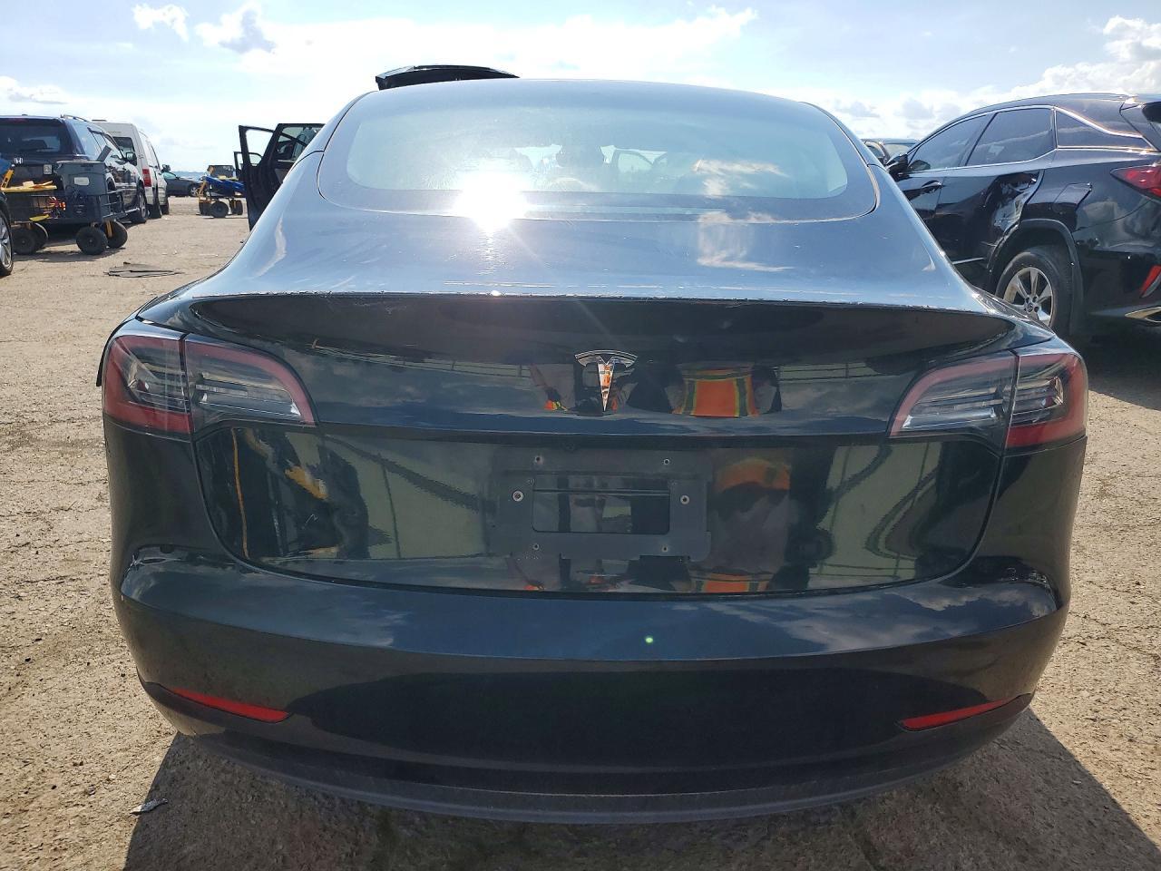 2023 Tesla Model 3 - Фото 6
