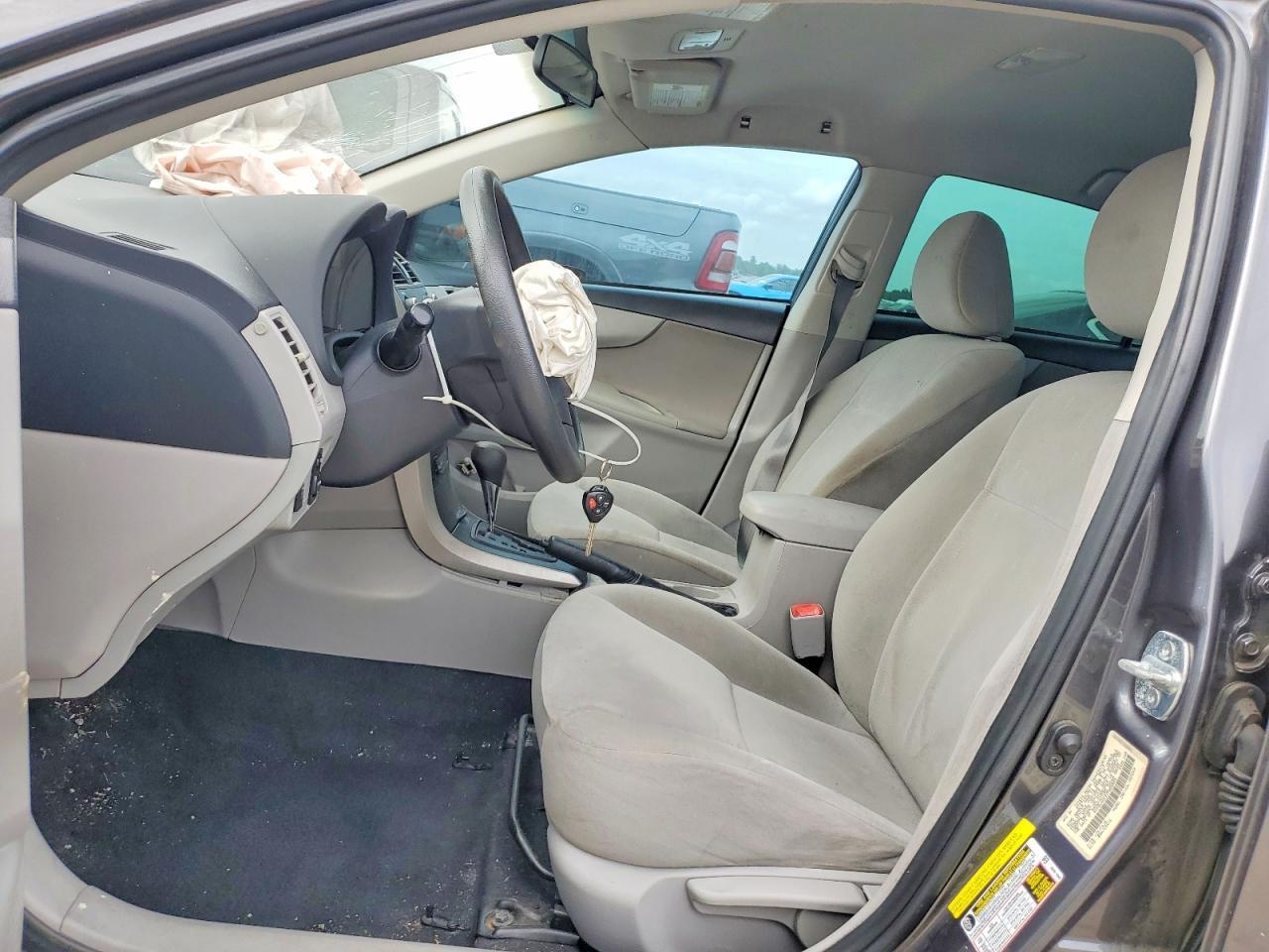 2012 Toyota Corolla L - Фото 7
