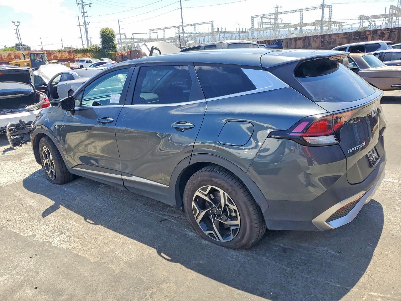 2024 Kia Sportage Lx - Image 2