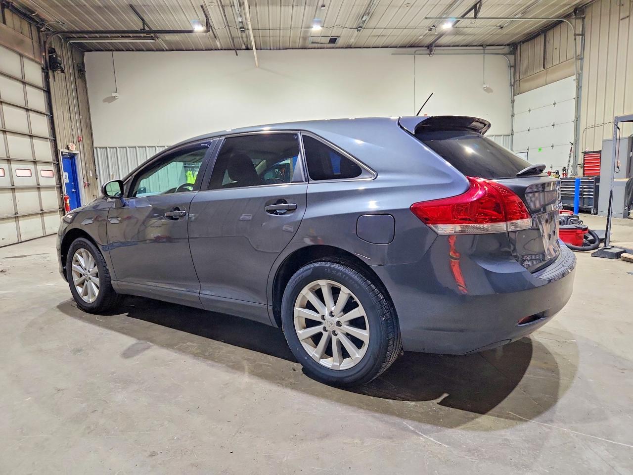 2012 Toyota Venza Le - Image 2