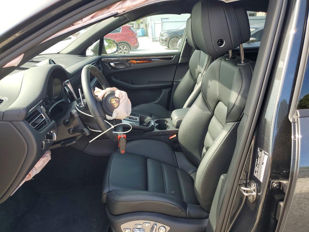 2026 Porsche Macan Base - Фото 7