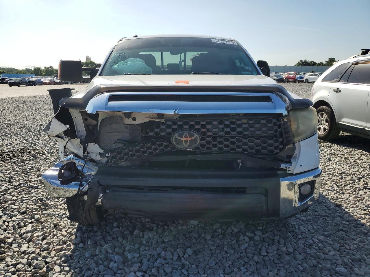 2018 Toyota Tundra Sr5 - Image 5