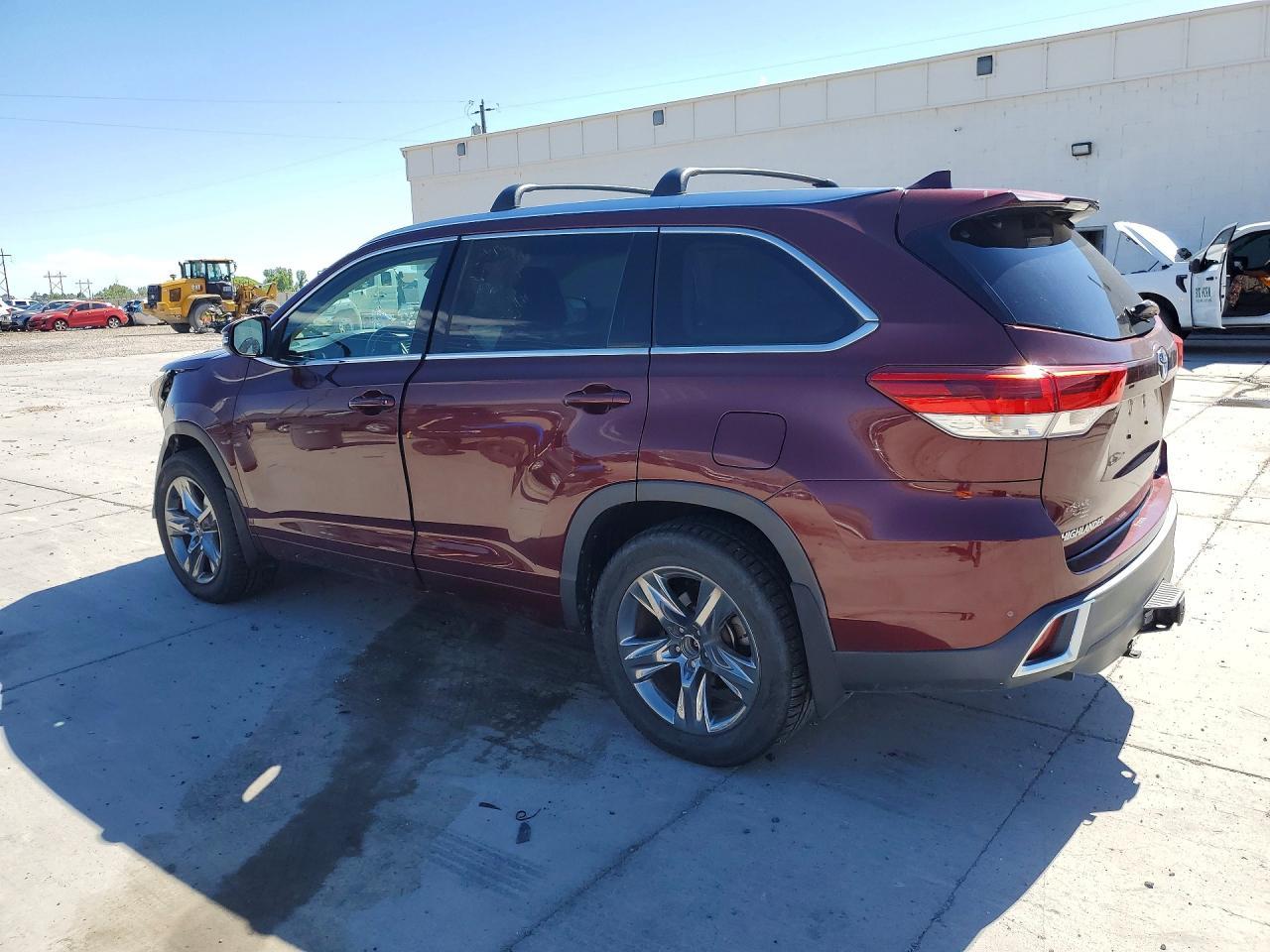 2017 Toyota Highlander Limited Platinum - Image 2