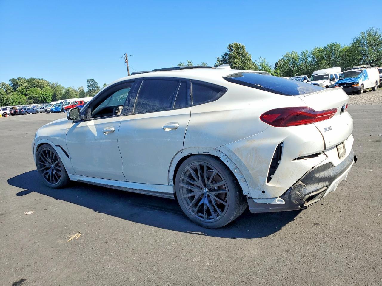2022 BMW X6 xDrive40I - Image 2