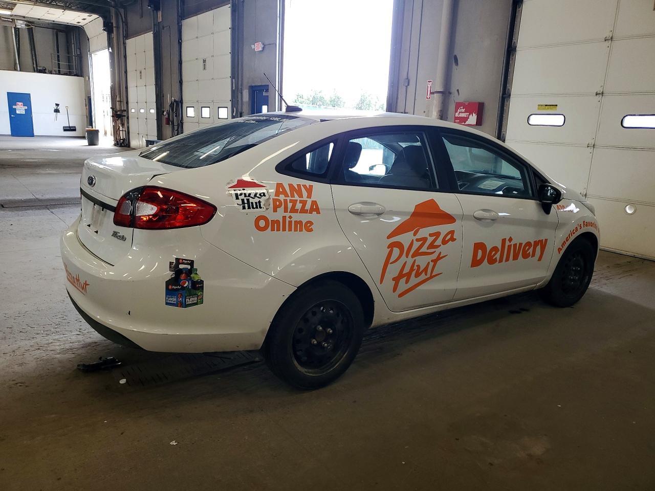 2012 Ford Fiesta Se - Фото 3