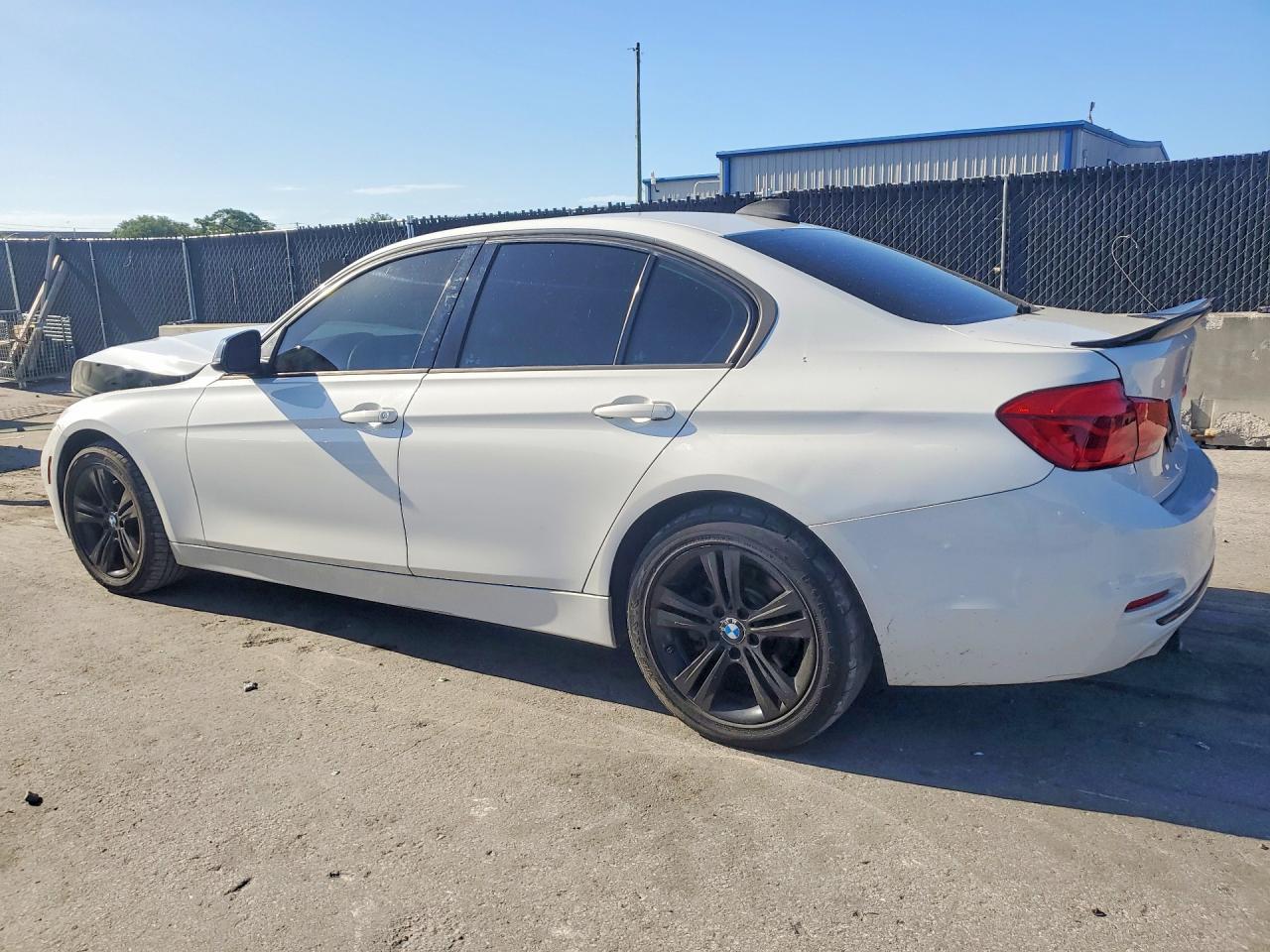 2016 BMW 328 I Sulev - Фото 2